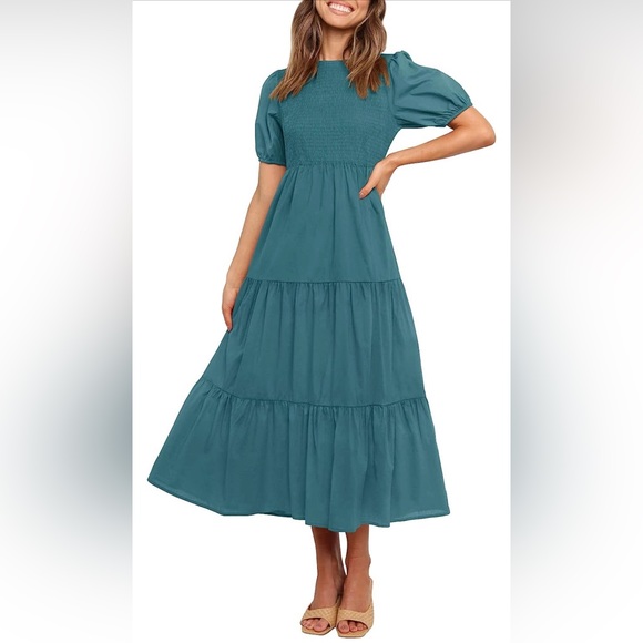 zesica Dresses & Skirts - NWT Tiered A-Line Midi Summer Dress - Short Sleeved Smock Waist